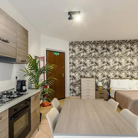 Turistico Mennuni Apartamento Marino